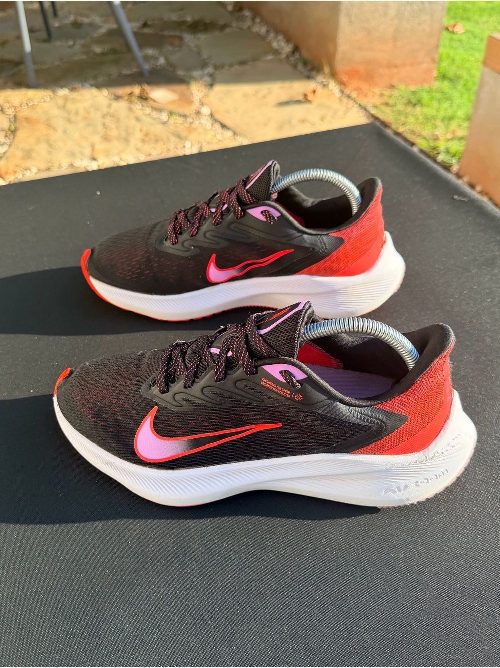 Nike Women's Black and Red Athletic Running Sneakers